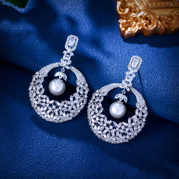 Luxury Hollow Flower Dangling Pearl Silver Plated Cubic Zirconia Long Round Wedding Earrings for Brides Party Jewelry Accessory