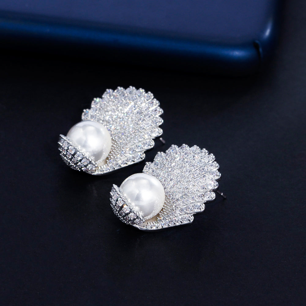 Silver Plated Full Sparkling CZ Cubic Zircon Pave Scallop Shaped Elegant Big Pearl Stud Earrings for Women Wedding